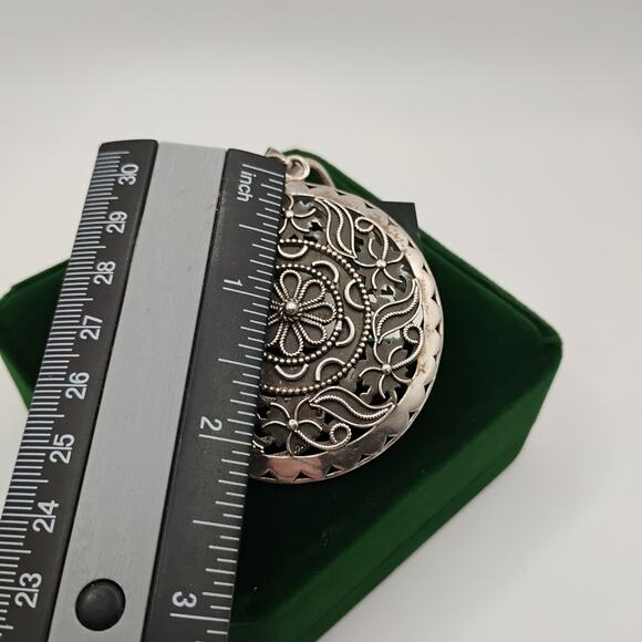 Doug Paulus Medallion Pendant on 30-inch Snake Chain - Picture 3 of 5